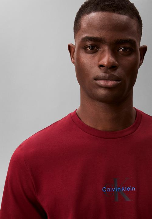 Calvin Klein - Ss 30S Micro Monologo Graphic Tee - Renaissance Red