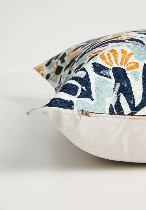 Grey Gardens - Cushion Cover - Blue Poppy 