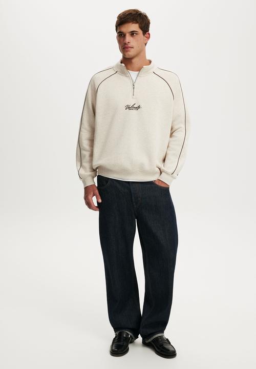 Cotton On - 1/4 Zip Graphic Fleece - Oatmeal Marle/Dark Brown/Valiente