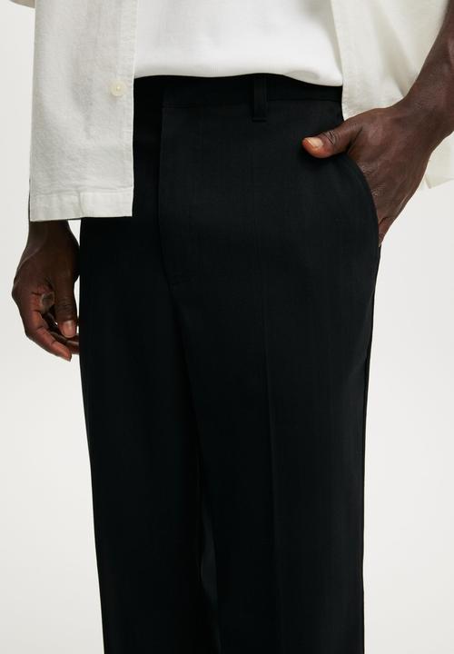 Cotton On - Baggy Tailored Pant - Black