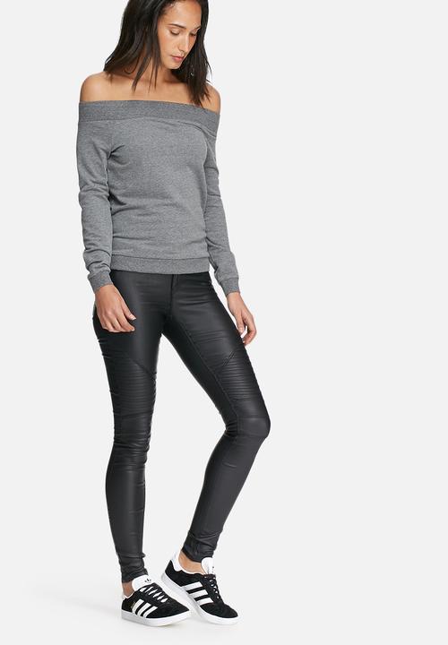 Noisy May - Chase off shoulder sweat