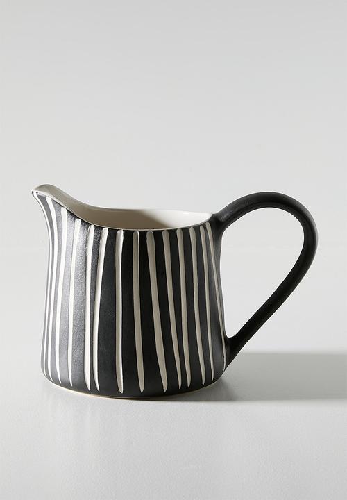 Les Jug Black Matt - Carved Stripes
