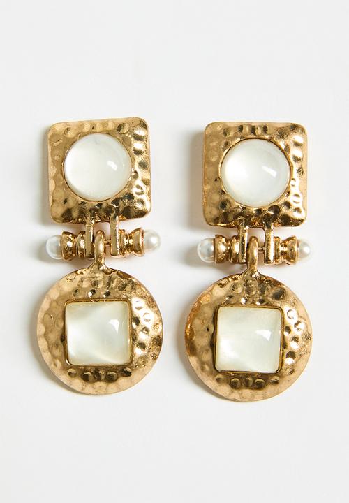 Tessa Design - Delta Shell White Pearl Pin Earrings - Gold