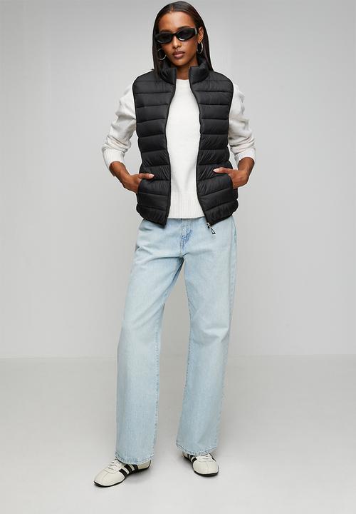 MANDI - Sleeveless Zip Through Puffer Jacket - Black