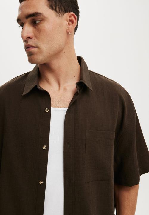 Cotton On - Boxy Fit Short Sleeve Shirt - Brown