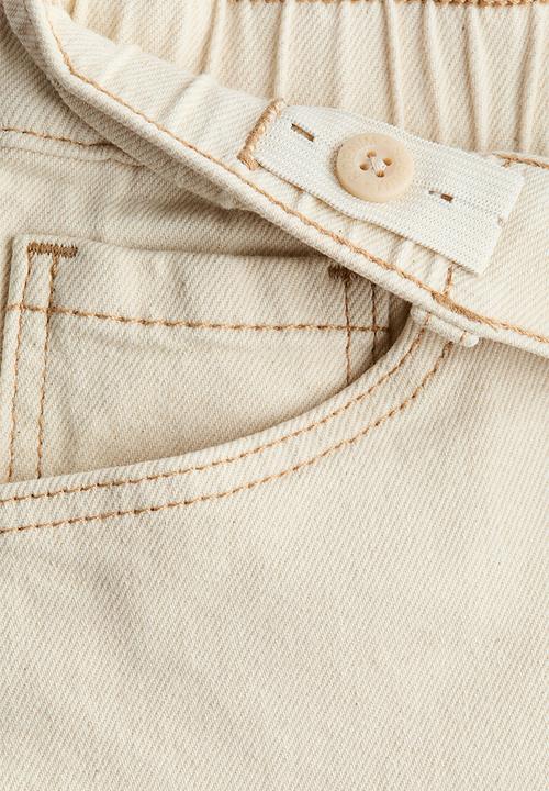 H&M - Relaxed fit denim shorts - light beige