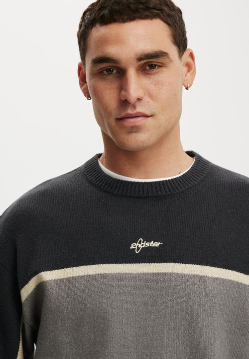 Cotton On - Panelled Crew Knit - Black / Splice