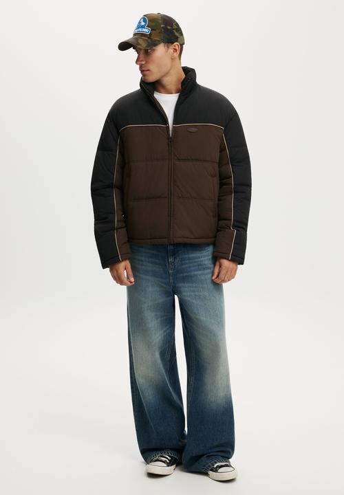 Cotton On - Puffer Jacket - choc/panelled