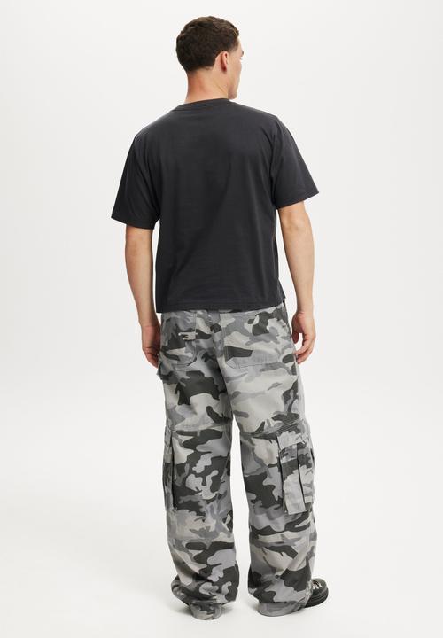 Cotton On - Super Baggy Cargo Pant - Grey Camo