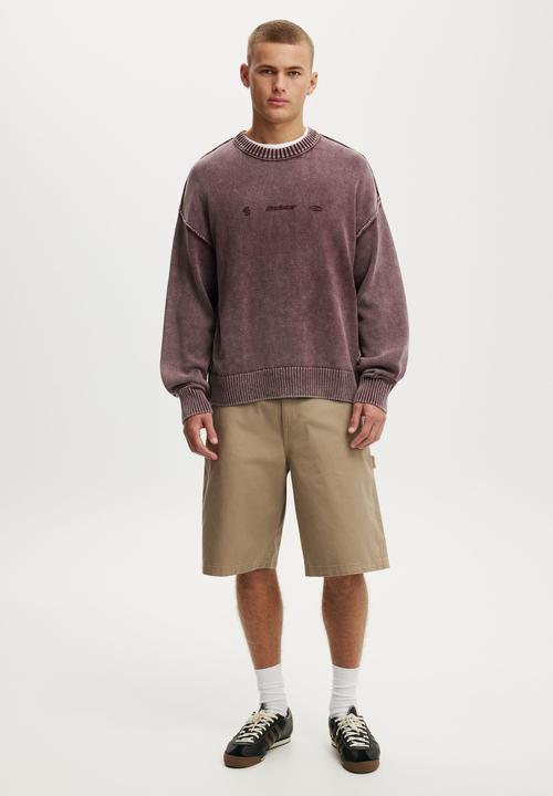 Cotton On - Washed Graphic Crew Knit - Washed Burg