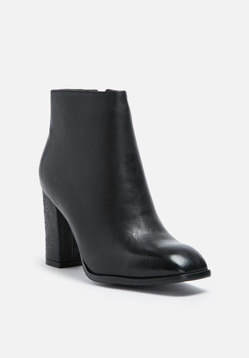 Daisy Street - Alpha embossed heel boot