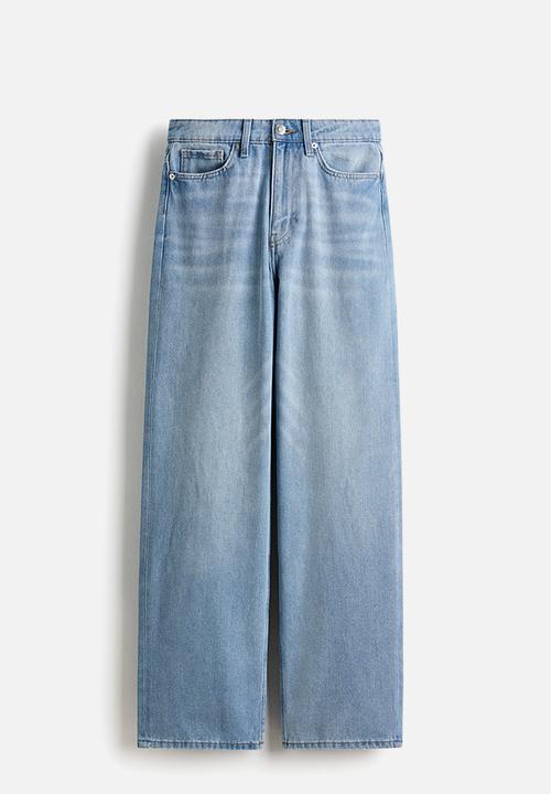 H&M - Straight high jeans - light denim blue