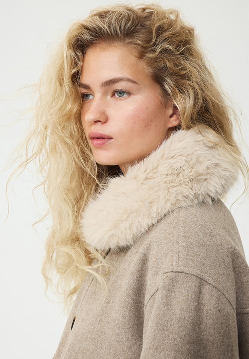 H&M - Fluffy-collar twill jacket - beige