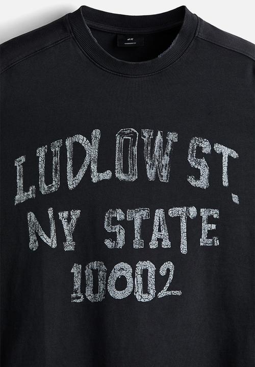 H&M - Oversized fit printed jersey top - dark grey/ludlow st.