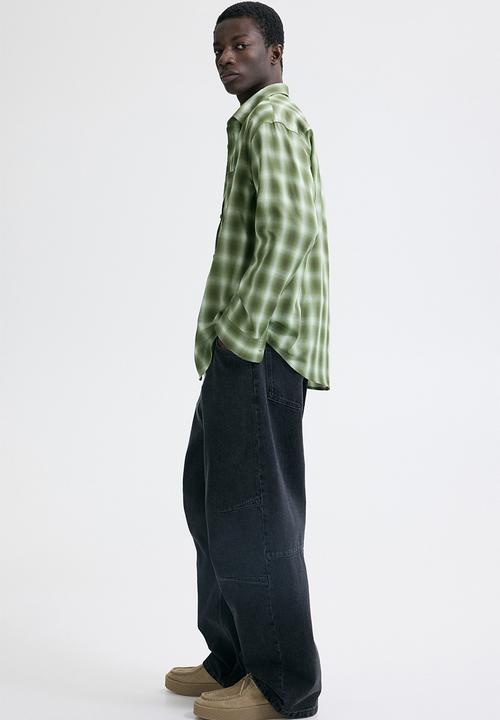 H&M - Relaxed fit shirt - khaki green/checked