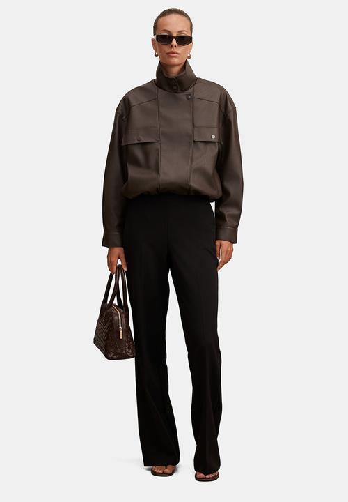Forever New - Angela Oversized Pu Bomber Jacket in Chocolate