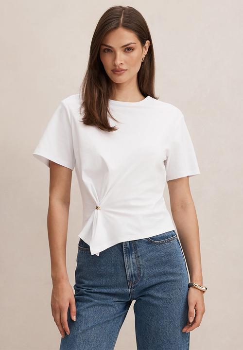 Forever New - Lani hardware detail T-shirt in porcelain