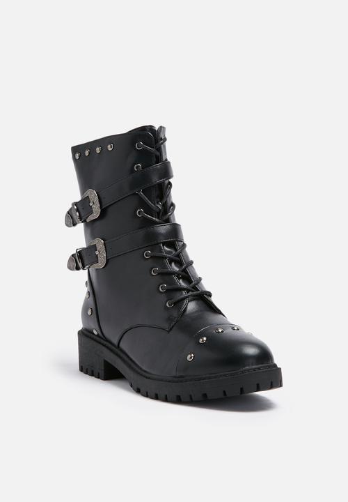Daisy Street - Buckle studded boot