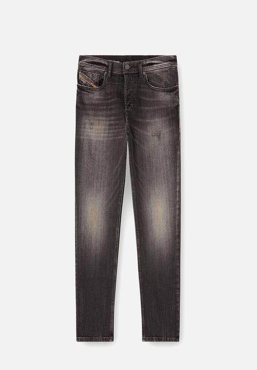 Diesel  - 2023 D-FINITIVE L.32 TROUSERS - black 