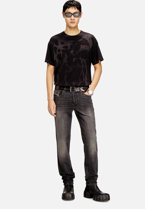 Diesel  - 2023 D-FINITIVE L.32 TROUSERS - black 