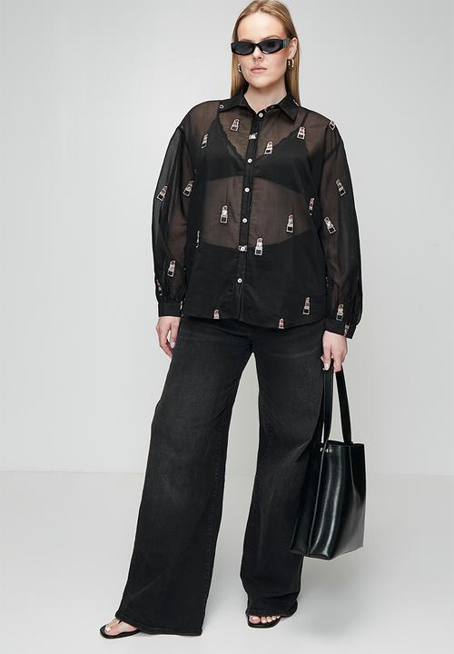 Me&B - Plus Bellow Sleeve Shirt in Beaded Lipstick - Black
