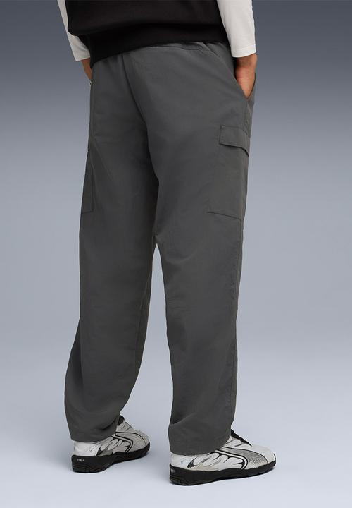 PUMA - Wardrope ESS Relaxed Cargo Pants WV op D - grey