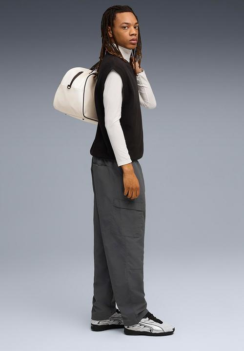 PUMA - Wardrope ESS Relaxed Cargo Pants WV op D - grey