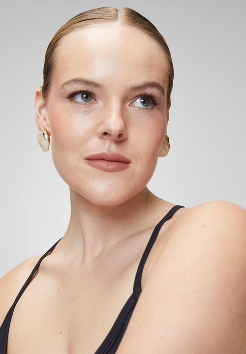 Tessa Design - Fallon Pearl Teardrop Pin Earrings - Gold