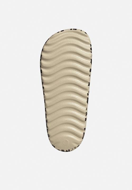 adidas Originals - Adilette Lumia - Crystal Linen/Core Black/Khaki Six