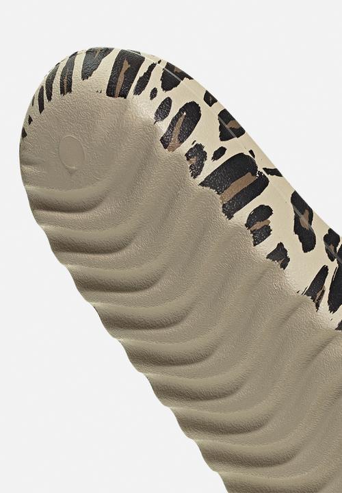 adidas Originals - Adilette Lumia - Crystal Linen/Core Black/Khaki Six