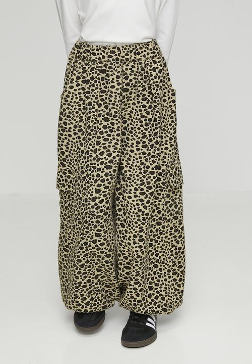 Pop Candy - Wide leg cargo jeans with drawstring hem - leopard print