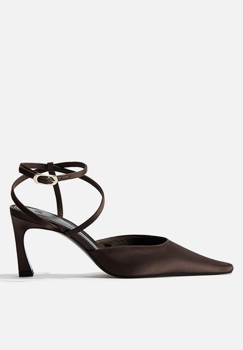 H&M - Pointed satin court shoes - dark brown