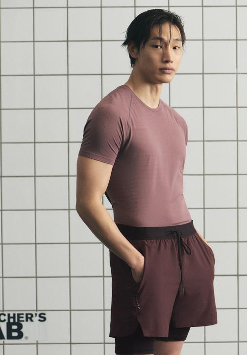 H&M - Double-layered sports shorts with drymove™ - burgundy