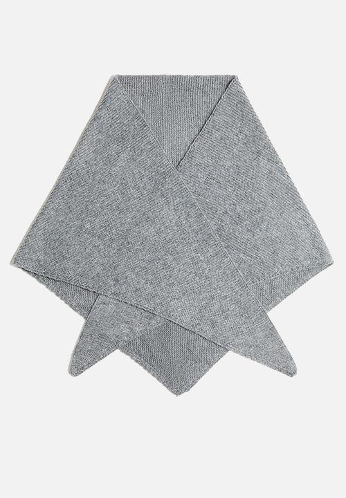 H&M - Garter-stitched triangle scarf - grey marl