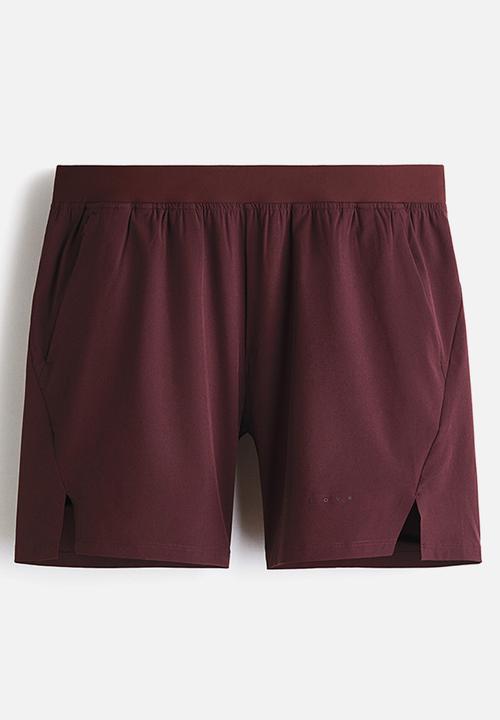 H&M - Mid-length sports shorts with drymove™ - burgundy