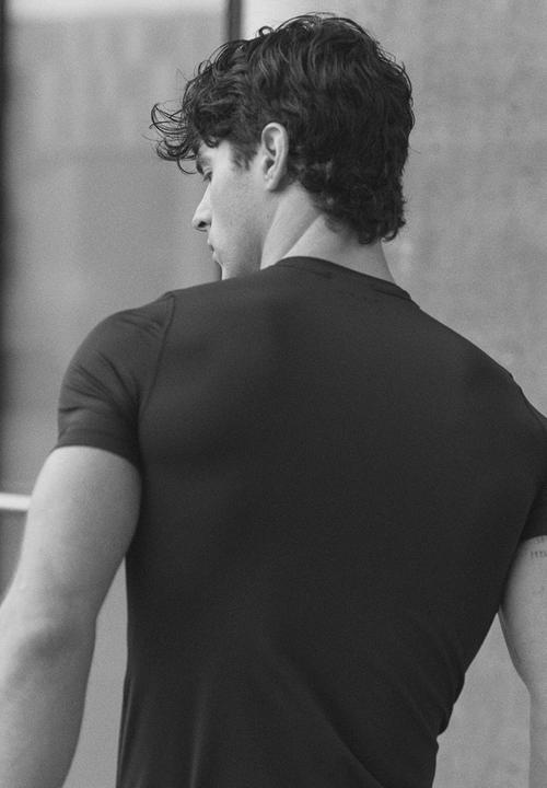 H&M - Compression fit sports T-shirt with drymove™ - black