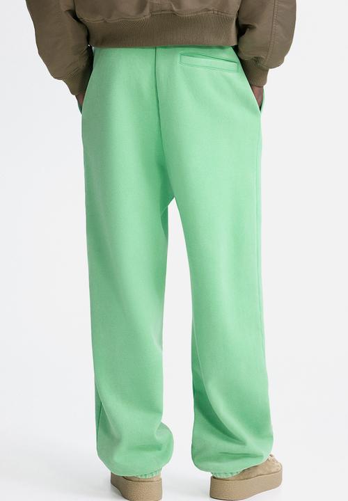 H&M - Loose fit sweatpants - bright green