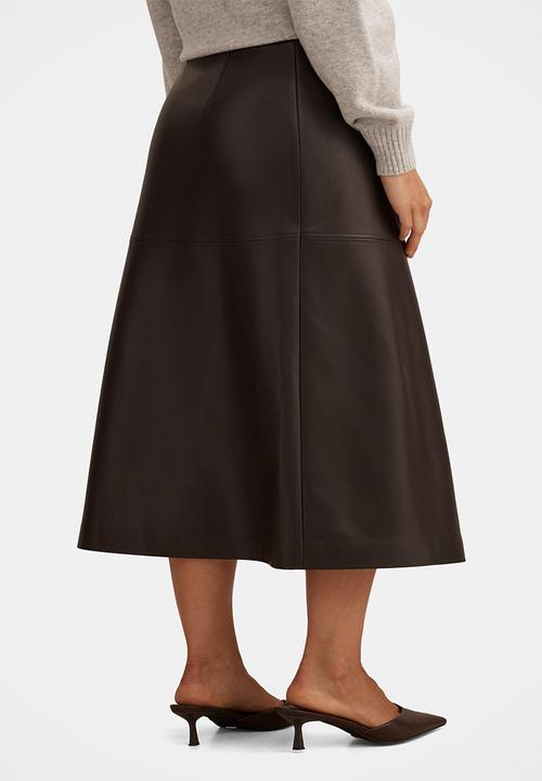 Forever New - Amelia Pu wrap skirt in chocolate