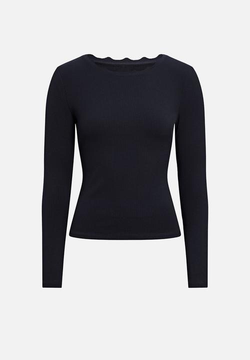 Forever New - Rebecca scallop long sleeve top - navy/porcelain