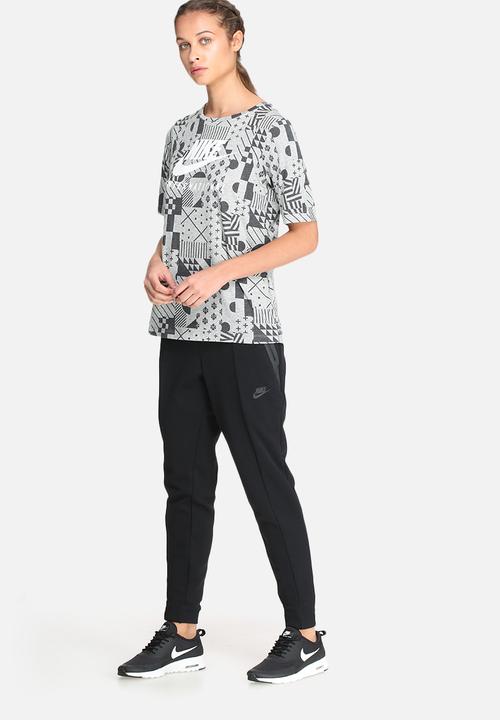 Nike - International signal tee