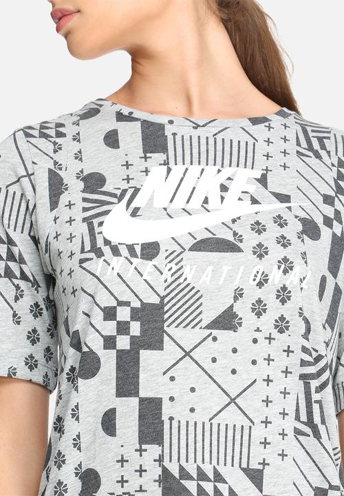 Nike - International signal tee