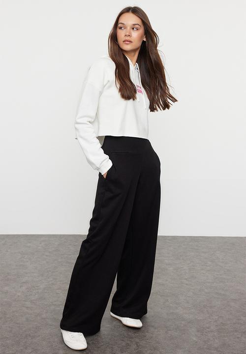 Trendyol - Extra High Waist Wide Leg Trousers - Black