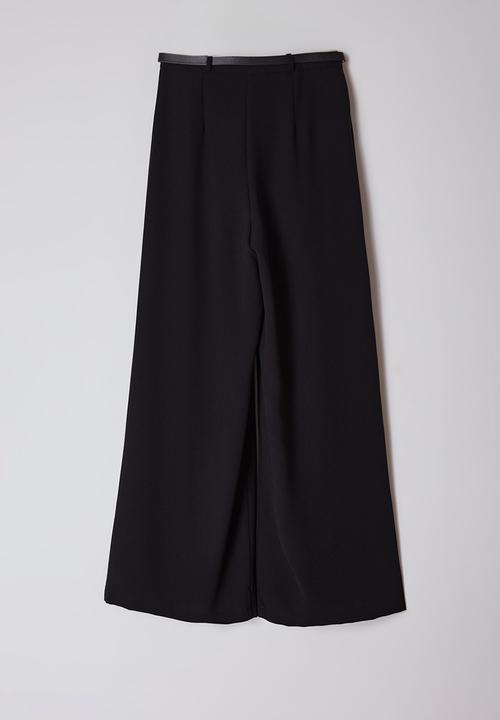 Trendyol - Belted Pleated Palazzo Trousers - Black