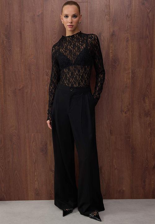 Trendyol - Raglan Sleeve Lace Long Sleeve Blouse - Black