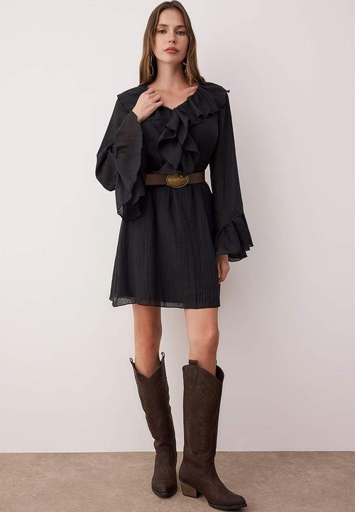 Trendyol - Ruffle Detail Boho Mini Woven Dress - Black