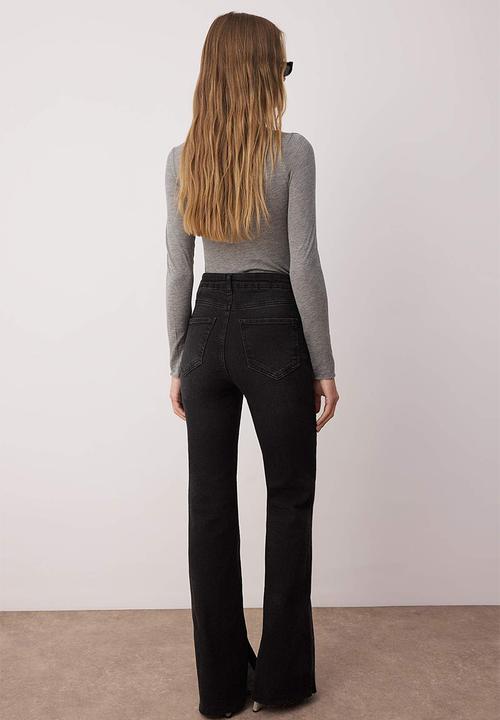 Trendyol - High Waist Flare Jeans with Slit Detail - Black