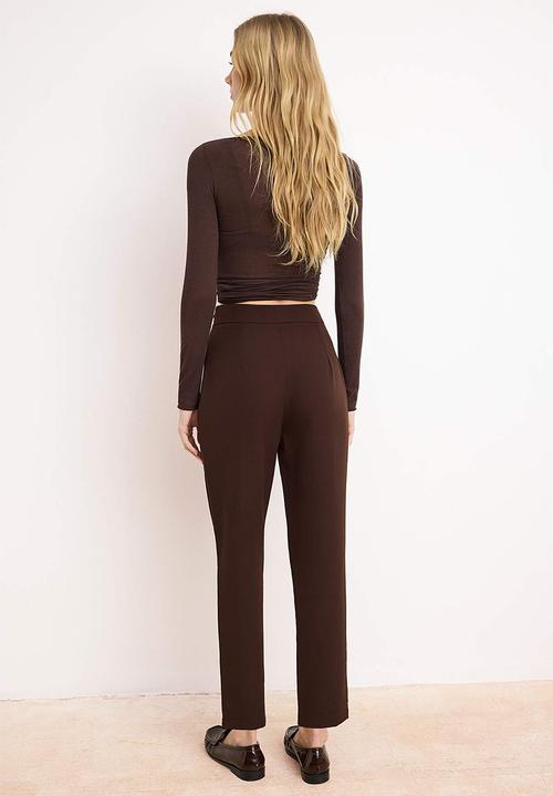 Trendyol - Carrot Fit Trousers with Buckle Detail - Dark Brown