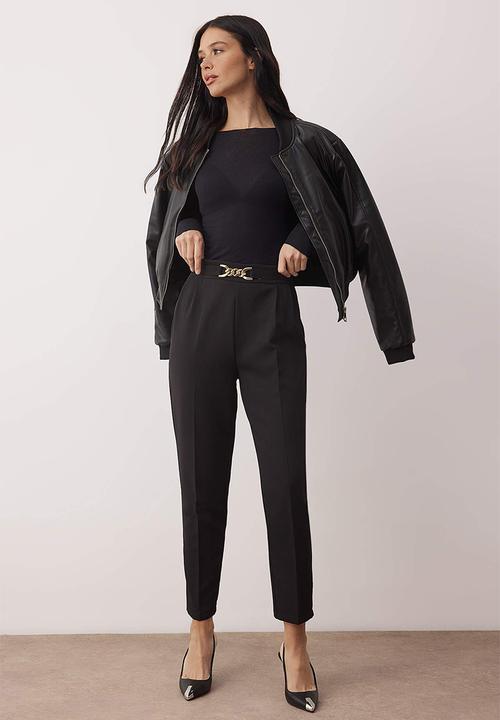 Trendyol - Carrot Fit Trousers with Buckle Detail - Black