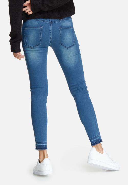 dailyfriday - Ameli raw hem skinny