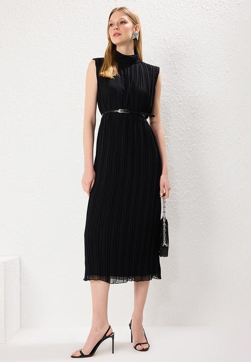 Trendyol - Belted Straight Cut Pleated Midi Lined Chiffon Woven Dress - Black